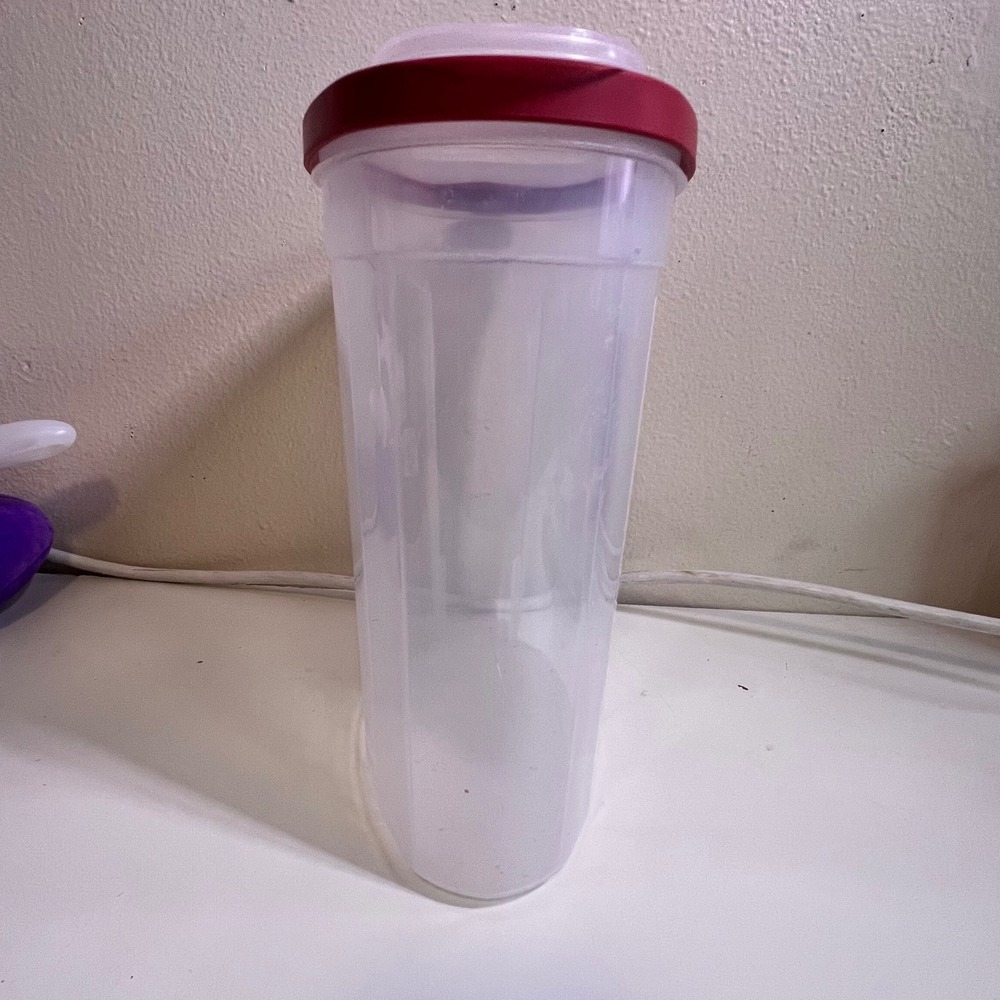 Rubbermaid 1.5 Gallon Cereal Keeper Clear Red Lid 5.68L BPA Free Storage 1923817 - Picture 5 of 7